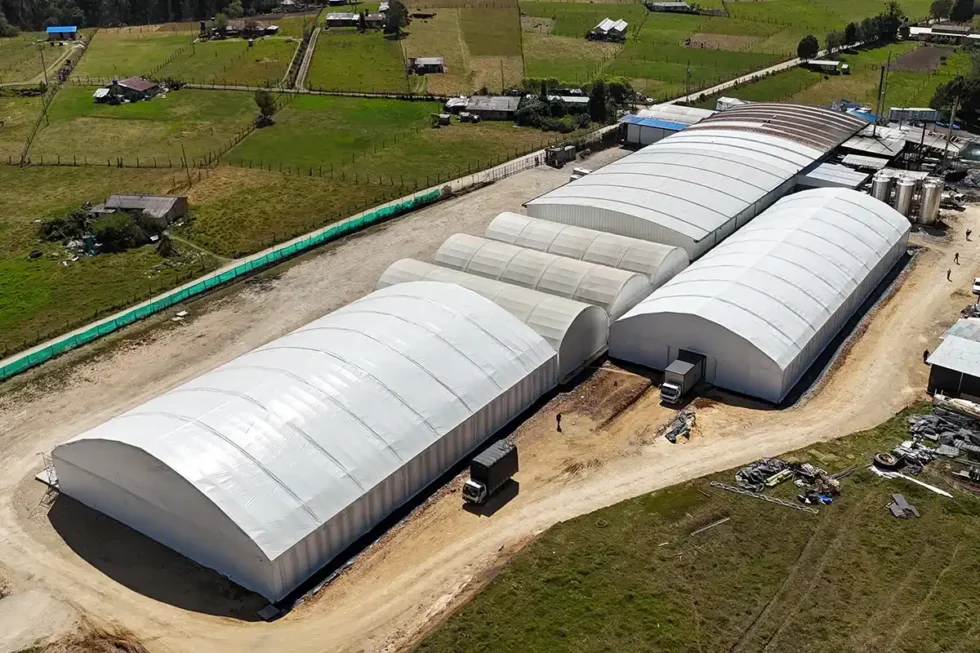 hangares-05-Y4L40Og5pNT5vJv6